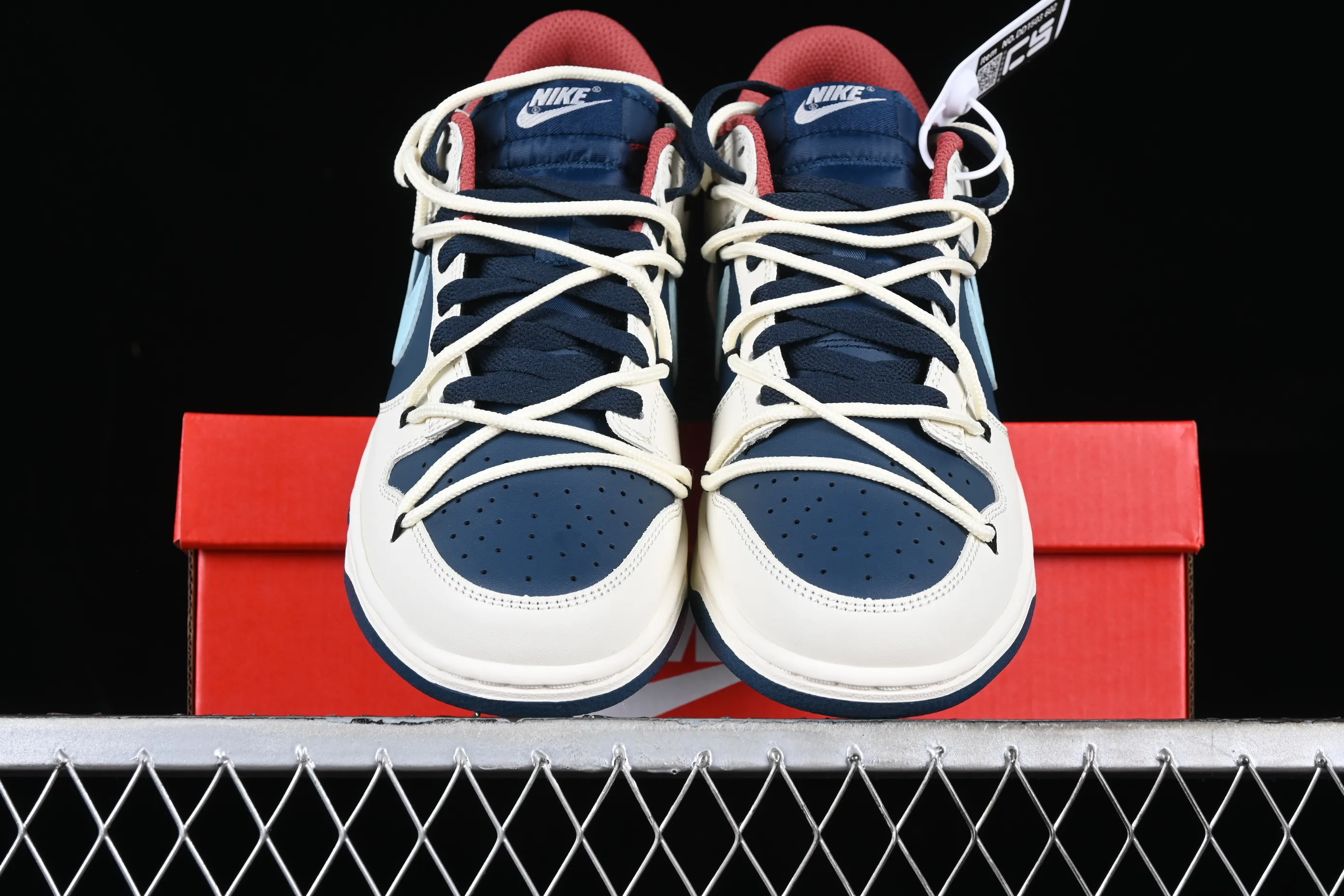 All categories Nk SB Dunk series Nk SB Dunk Low low-top sneakers CS version Nk Dunk Low Retro customized version of deconstructed strapped low-top casual sneakers DD1503-602